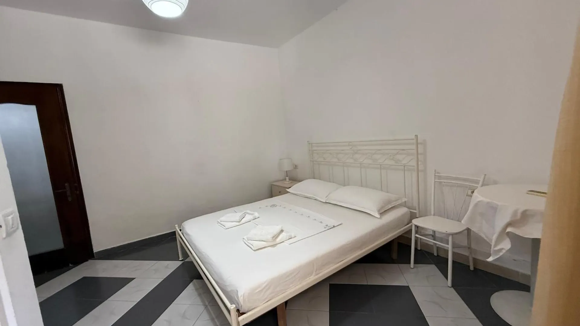 Guesthouse Novi Дуррес Гостевой дом