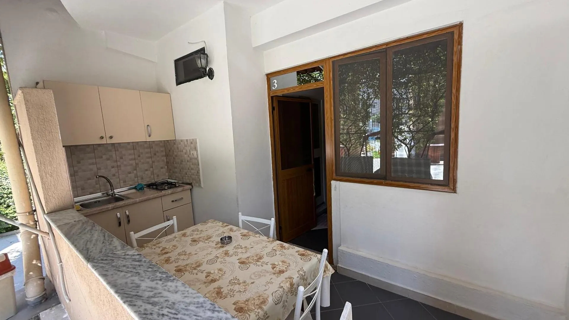 Guesthouse Novi Дуррес Гостевой дом
